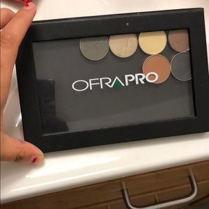 Ofra pro magnetic pallet